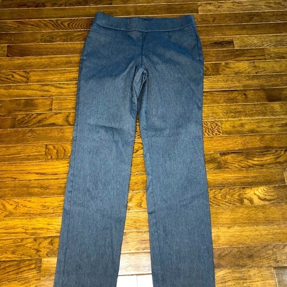 Liz Claiborne Gray Dress Pants Slacks Women’s size 6P - Picture 1 of 7